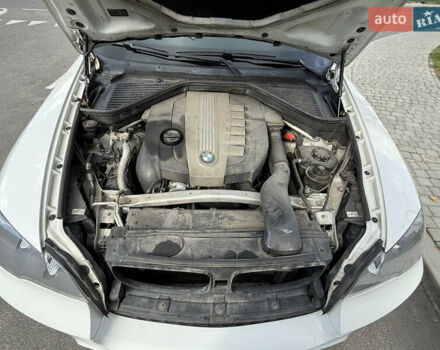 Белый БМВ Х5, объемом двигателя 3 л и пробегом 364 тыс. км за 16800 $, фото 7 на Automoto.ua