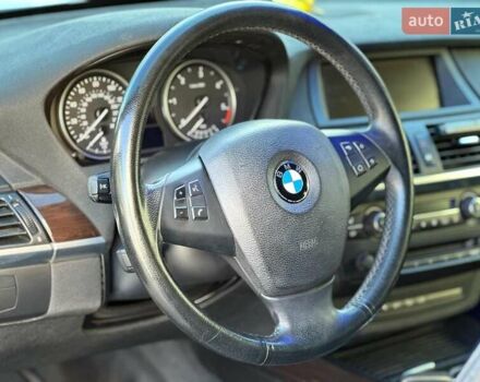 Белый БМВ Х5, объемом двигателя 3 л и пробегом 263 тыс. км за 17490 $, фото 12 на Automoto.ua