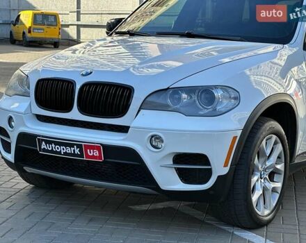 Белый БМВ Х5, объемом двигателя 3 л и пробегом 263 тыс. км за 17490 $, фото 4 на Automoto.ua