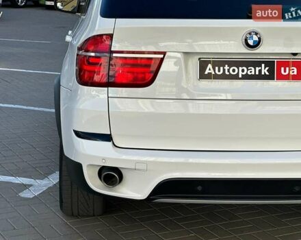 Белый БМВ Х5, объемом двигателя 3 л и пробегом 263 тыс. км за 17490 $, фото 17 на Automoto.ua