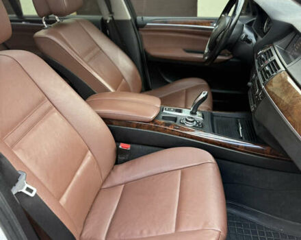 Белый БМВ Х5, объемом двигателя 2.99 л и пробегом 259 тыс. км за 16500 $, фото 15 на Automoto.ua