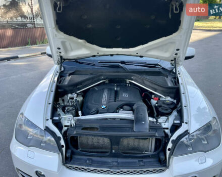 Белый БМВ Х5, объемом двигателя 3 л и пробегом 145 тыс. км за 19000 $, фото 10 на Automoto.ua