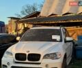 Белый БМВ Х5, объемом двигателя 3 л и пробегом 237 тыс. км за 13999 $, фото 1 на Automoto.ua