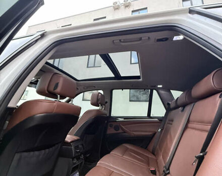 Белый БМВ Х5, объемом двигателя 2.99 л и пробегом 259 тыс. км за 16400 $, фото 8 на Automoto.ua