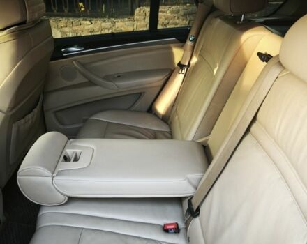 Белый БМВ Х5, объемом двигателя 3 л и пробегом 320 тыс. км за 15000 $, фото 12 на Automoto.ua