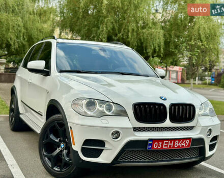 Белый БМВ Х5, объемом двигателя 3 л и пробегом 214 тыс. км за 18499 $, фото 1 на Automoto.ua