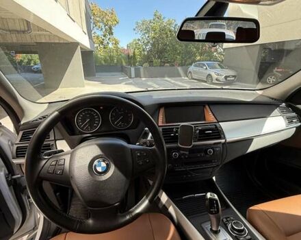 Белый БМВ Х5, объемом двигателя 2.98 л и пробегом 193 тыс. км за 15000 $, фото 9 на Automoto.ua