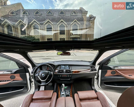 Белый БМВ Х5, объемом двигателя 3 л и пробегом 214 тыс. км за 18499 $, фото 41 на Automoto.ua