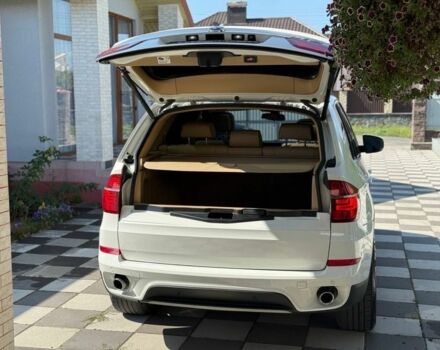 Белый БМВ Х5, объемом двигателя 3 л и пробегом 220 тыс. км за 12500 $, фото 6 на Automoto.ua