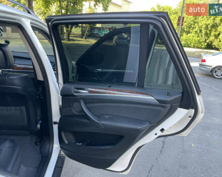 Белый БМВ Х5, объемом двигателя 3 л и пробегом 145 тыс. км за 19000 $, фото 28 на Automoto.ua