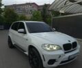 Белый БМВ Х5, объемом двигателя 2.98 л и пробегом 231 тыс. км за 16700 $, фото 1 на Automoto.ua