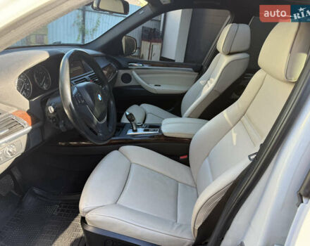 Белый БМВ Х5, объемом двигателя 2.99 л и пробегом 264 тыс. км за 17500 $, фото 11 на Automoto.ua