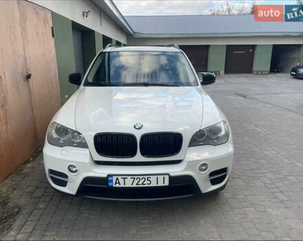 Белый БМВ Х5, объемом двигателя 3 л и пробегом 238 тыс. км за 18900 $, фото 2 на Automoto.ua