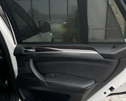 Белый БМВ Х5, объемом двигателя 2.99 л и пробегом 270 тыс. км за 19200 $, фото 49 на Automoto.ua