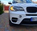 Белый БМВ Х5, объемом двигателя 3 л и пробегом 231 тыс. км за 12800 $, фото 1 на Automoto.ua