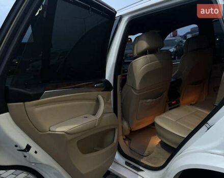 Белый БМВ Х5, объемом двигателя 3 л и пробегом 325 тыс. км за 13700 $, фото 26 на Automoto.ua