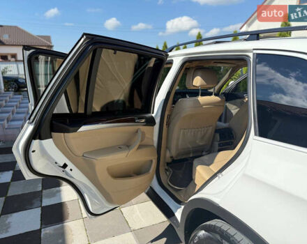 Белый БМВ Х5, объемом двигателя 3 л и пробегом 231 тыс. км за 11999 $, фото 26 на Automoto.ua