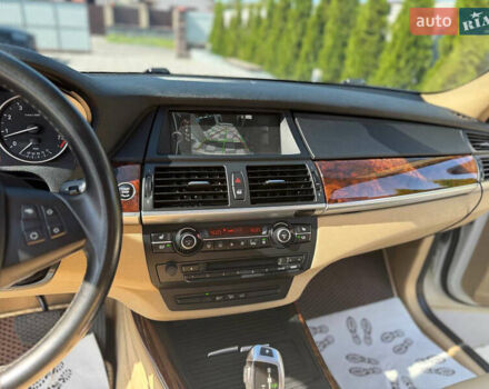 Белый БМВ Х5, объемом двигателя 3 л и пробегом 231 тыс. км за 11999 $, фото 35 на Automoto.ua