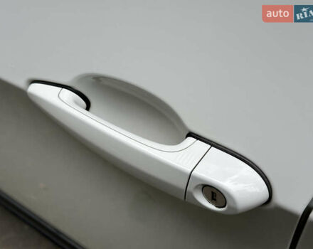 Белый БМВ Х5, объемом двигателя 3 л и пробегом 251 тыс. км за 17800 $, фото 41 на Automoto.ua