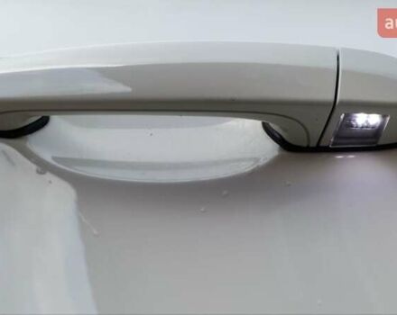 Білий БМВ Х5, об'ємом двигуна 3.5 л та пробігом 291 тис. км за 12500 $, фото 9 на Automoto.ua