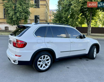 Белый БМВ Х5, объемом двигателя 3 л и пробегом 145 тыс. км за 19000 $, фото 5 на Automoto.ua