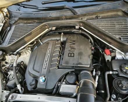 Белый БМВ Х5, объемом двигателя 3 л и пробегом 320 тыс. км за 15000 $, фото 6 на Automoto.ua