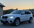Белый БМВ Х5, объемом двигателя 3 л и пробегом 225 тыс. км за 4700 $, фото 1 на Automoto.ua