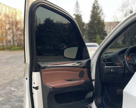 Белый БМВ Х5, объемом двигателя 2.98 л и пробегом 238 тыс. км за 13800 $, фото 13 на Automoto.ua