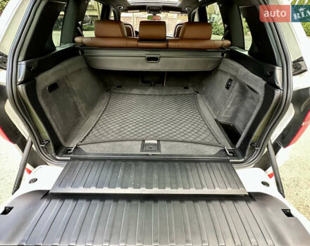 Белый БМВ Х5, объемом двигателя 3 л и пробегом 214 тыс. км за 18499 $, фото 62 на Automoto.ua