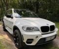 Белый БМВ Х5, объемом двигателя 3 л и пробегом 367 тыс. км за 23777 $, фото 1 на Automoto.ua
