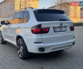 Белый БМВ Х5, объемом двигателя 3 л и пробегом 234 тыс. км за 15800 $, фото 70 на Automoto.ua