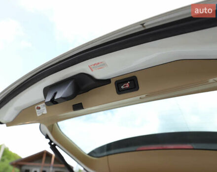 Белый БМВ Х5, объемом двигателя 3 л и пробегом 244 тыс. км за 17500 $, фото 26 на Automoto.ua