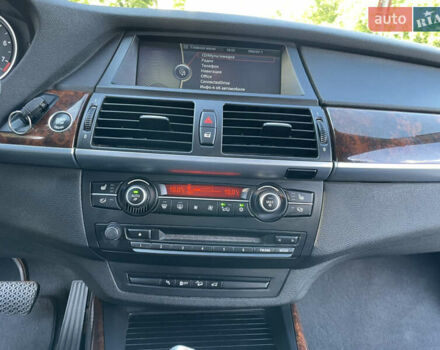 Белый БМВ Х5, объемом двигателя 3 л и пробегом 145 тыс. км за 19000 $, фото 14 на Automoto.ua