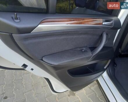 Белый БМВ Х5, объемом двигателя 2.98 л и пробегом 133 тыс. км за 19500 $, фото 2 на Automoto.ua