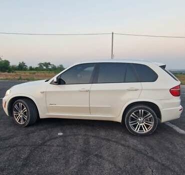 БМВ Х5 2012 в Днепре (Днепропетровске) на Automoto.ua Белый БМВ Х5, объемом двигателя 4.39 л и пробегом 270 тыс. км за 17000 $, фото 2 на Automoto.ua