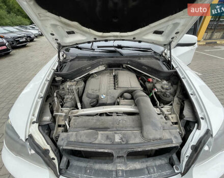 Белый БМВ Х5, объемом двигателя 2.98 л и пробегом 226 тыс. км за 14000 $, фото 15 на Automoto.ua