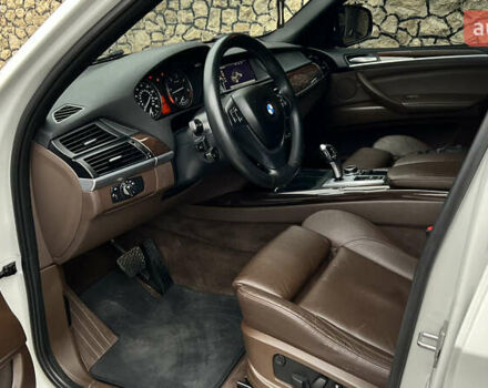 Белый БМВ Х5, объемом двигателя 2.99 л и пробегом 230 тыс. км за 18500 $, фото 13 на Automoto.ua