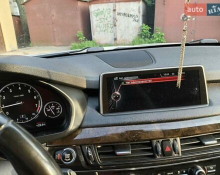 Белый БМВ Х5, объемом двигателя 3 л и пробегом 210 тыс. км за 18900 $, фото 30 на Automoto.ua