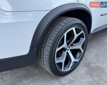 Білий БМВ Х5, об'ємом двигуна 2.99 л та пробігом 142 тис. км за 23999 $, фото 10 на Automoto.ua