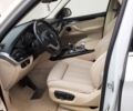 Белый БМВ Х5, объемом двигателя 2.98 л и пробегом 240 тыс. км за 25000 $, фото 3 на Automoto.ua