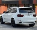 Белый БМВ Х5, объемом двигателя 3 л и пробегом 260 тыс. км за 12500 $, фото 3 на Automoto.ua