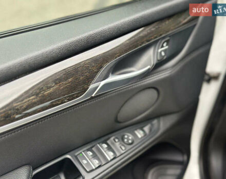 Белый БМВ Х5, объемом двигателя 3 л и пробегом 185 тыс. км за 26300 $, фото 22 на Automoto.ua