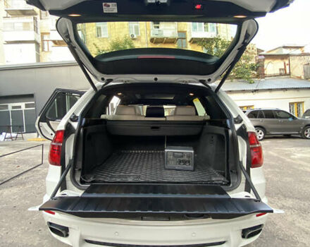 БМВ Х5 2013 в Львове на Automoto.ua Белый БМВ Х5, объемом двигателя 2.98 л и пробегом 142 тыс. км за 13000 $, фото 9 на Automoto.ua