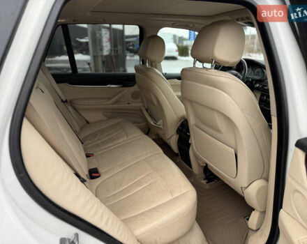 Білий БМВ Х5, об'ємом двигуна 3 л та пробігом 227 тис. км за 13900 $, фото 26 на Automoto.ua