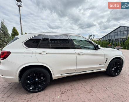 Белый БМВ Х5, объемом двигателя 2.98 л и пробегом 243 тыс. км за 20500 $, фото 28 на Automoto.ua
