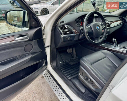 Білий БМВ Х5, об'ємом двигуна 3 л та пробігом 162 тис. км за 22500 $, фото 9 на Automoto.ua