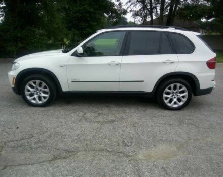 Белый БМВ Х5, объемом двигателя 3 л и пробегом 105 тыс. км за 3000 $, фото 2 на Automoto.ua