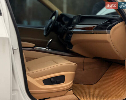 Білий БМВ Х5, об'ємом двигуна 2.98 л та пробігом 234 тис. км за 14800 $, фото 16 на Automoto.ua