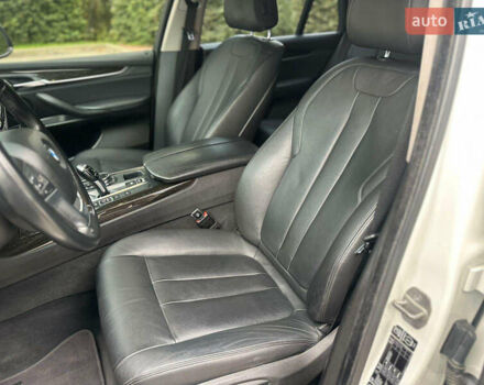 Белый БМВ Х5, объемом двигателя 3 л и пробегом 185 тыс. км за 26300 $, фото 23 на Automoto.ua