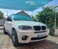 Белый БМВ Х5, объемом двигателя 3 л и пробегом 210 тыс. км за 18000 $, фото 1 на Automoto.ua